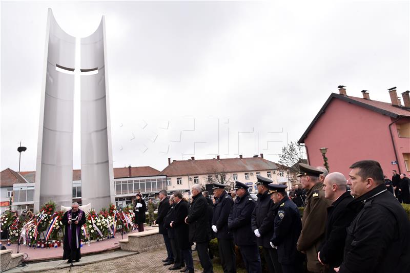 U Otoku obilježena 26. godišnjica pogibije prvih hrvatskih zrakoplovaca