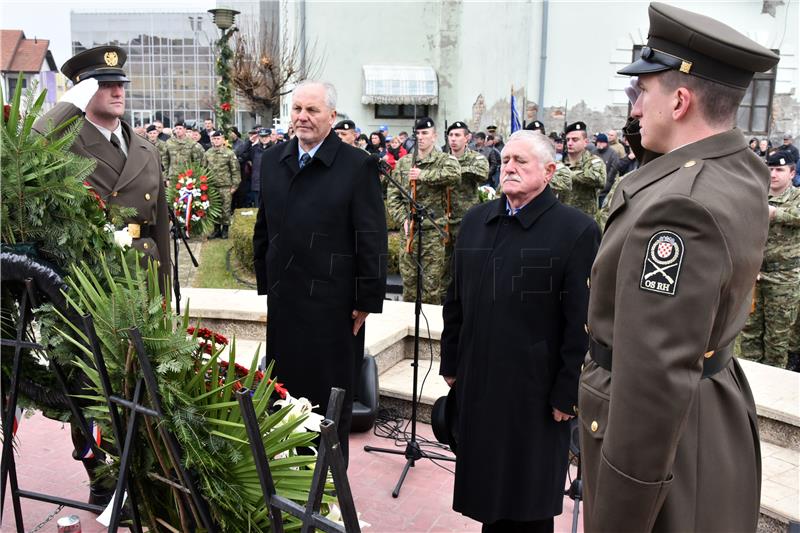 U Otoku obilježena 26. godišnjica pogibije prvih hrvatskih zrakoplovaca