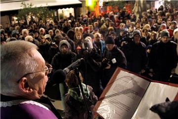 Paljenjem prve svijeće počeo Advent u Rijeci