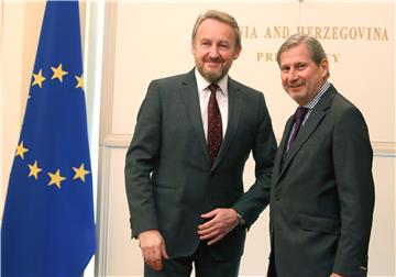 Commissioner Hahn in Sarajevo pushes for continuation of reforms