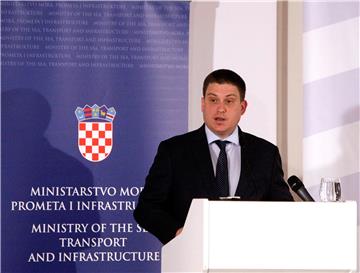 Butković: Natječaj nije obustavljen, odluka o izvođaču radova na Pelješkom mostu uskoro