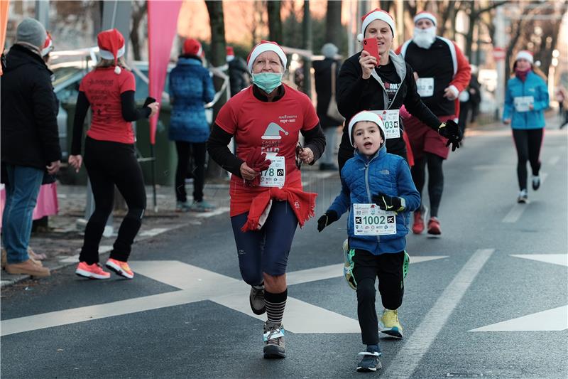 Održan prvi "Zagreb Advent Run"