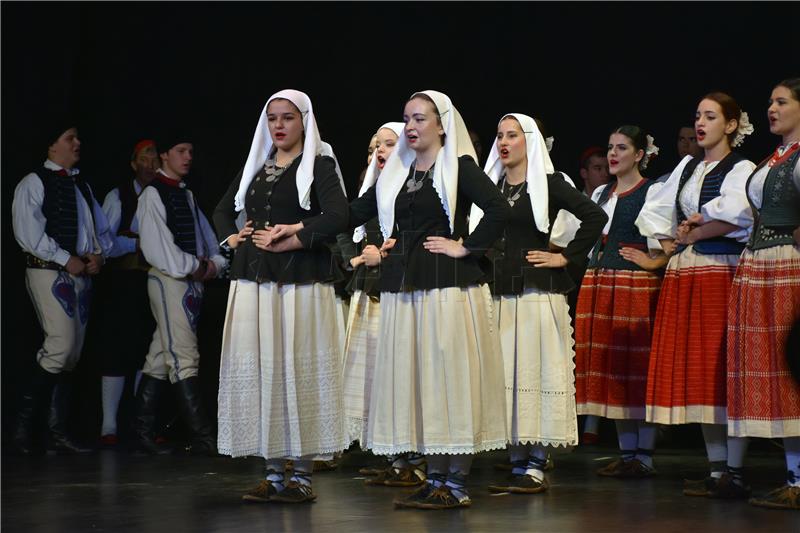 Tradicionalni humanitarni koncert Folklornog ansambla Linđo „Dar od srca“