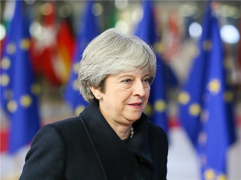 May kaže da je u pregovorima o Brexitu učinjen velik korak naprijed