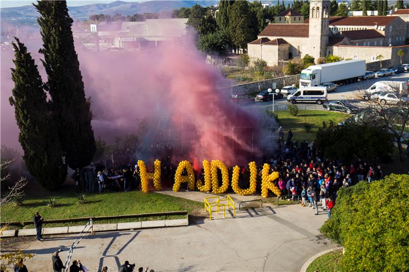 Članovi Torcide održali performans u Splitu