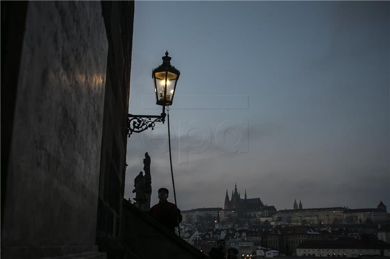 CZECH REPUBLIC LAMPLIGHTER