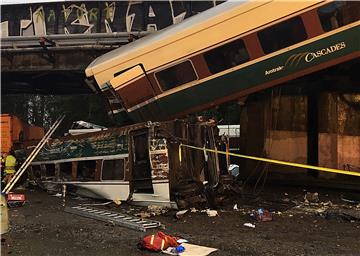 USA WASHINGTON TRAIN DERAILMENT