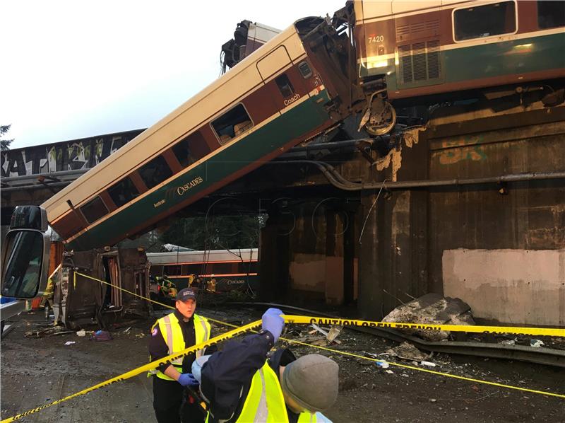 USA WASHINGTON TRAIN DERAILMENT