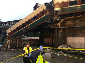 USA WASHINGTON TRAIN DERAILMENT