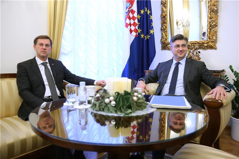 Plenkovic-Cerar meeting under way in Zagreb