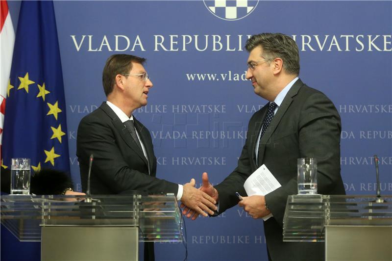 Croatian and Slovenian prime ministers press conference