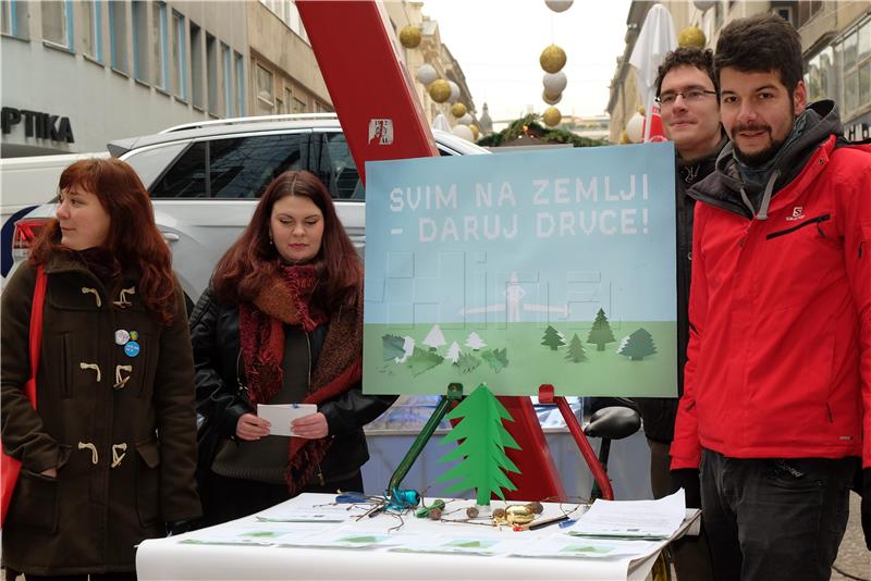 Zelena akcija: Umjesto božićnog drvca pošumljavanje požarišta