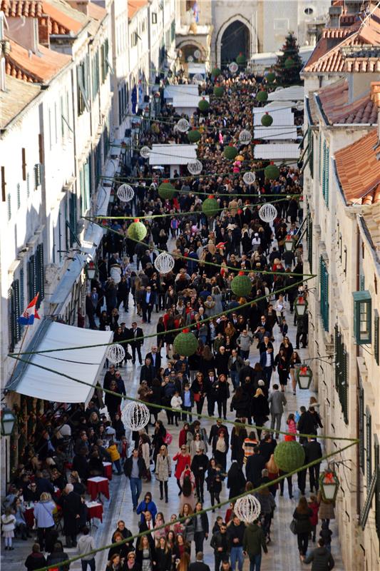 Tradicionalna kolenda za Badnjak u Dubrovniku