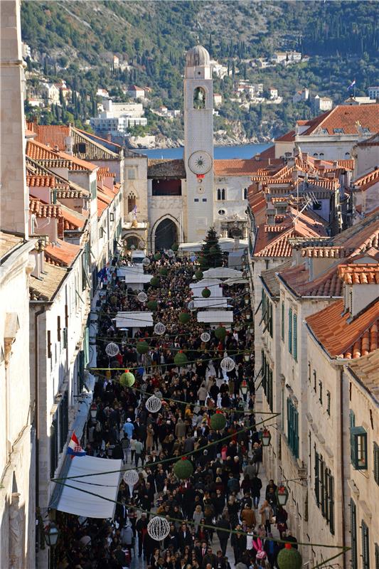 Tradicionalna kolenda za Badnjak u Dubrovniku