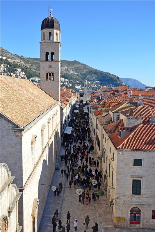 Tradicionalna kolenda za Badnjak u Dubrovniku