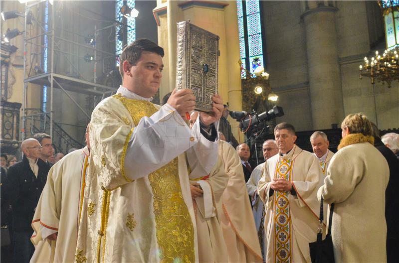 Koncelebrirana misa na Božić u zagrebačkoj katedrali