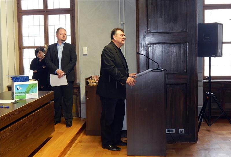 Varaždinska županija stipendira učenike srednjih škola i studente