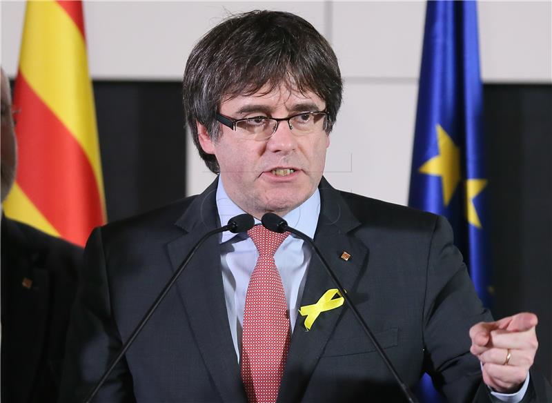 Puigdemont pozvao Rajoya da prihvati pobjedu proneovisnih stranaka Katalonije