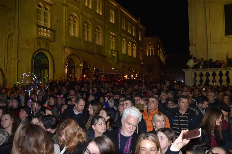 Doček nove 2018. godine na Stradunu