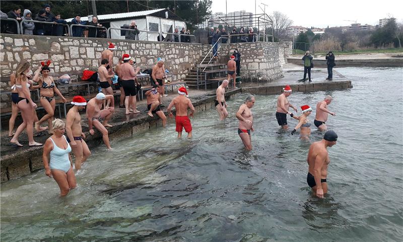 Pula residents celebrate New Year with traditional swim