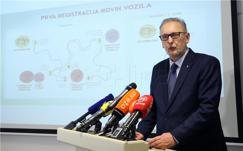 Ministar Božinović predstavio novinu u poslovima registracije vozila