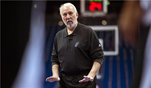 NBA: Thomas debitirao za Cavse, Popovich pretekao Karla