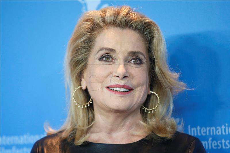 Catherine Deneuve za kampanju #Meetoo kaže da je "puritanizam" 