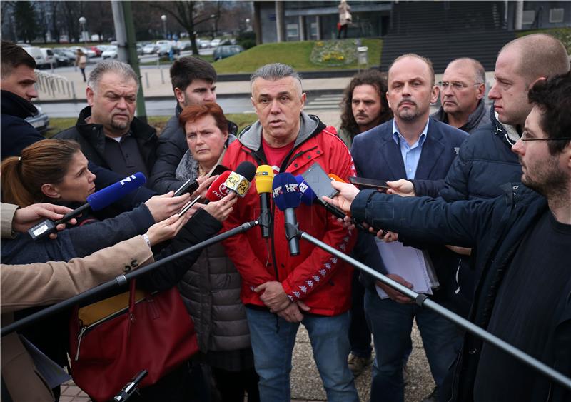 Konferencija za medije najvećih sindikata u zagrebačkom Holdingu