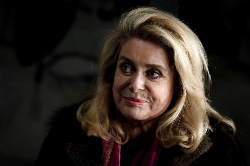 (FILE) FRANCE SEXUAL HARASSMENT DENEUVE