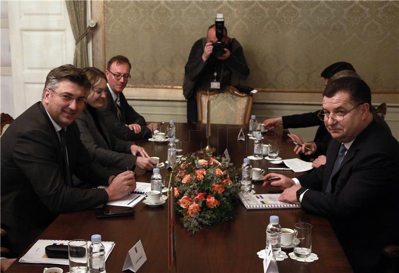 Croatian PM, Ukrainian defence minister talk political, economic relations