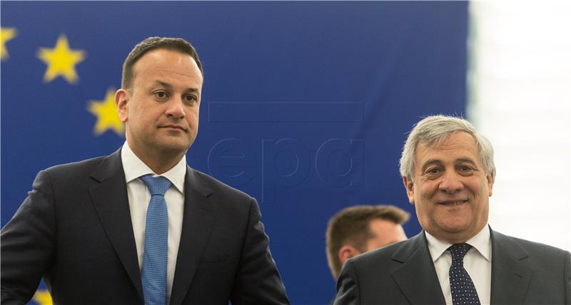 Varadkar pozvao na nastavak potpore EU-a u pregovorima oko granice u Irskoj