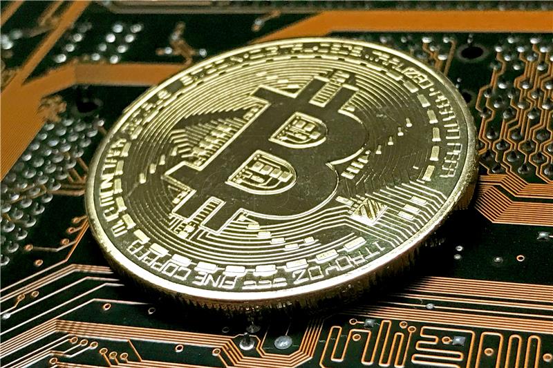 Bitcoin kliznuo ispod 10 tisuća dolara 