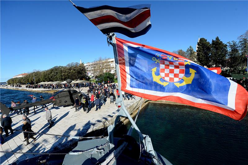 Zadar: Otvorena izložba vojne opreme i naoružanja OSRH