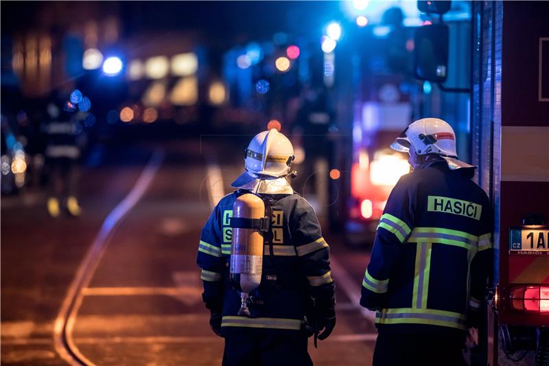 Najmanje dvoje mrtvih, desetci ozlijeđenih u požaru u hotelu u Pragu