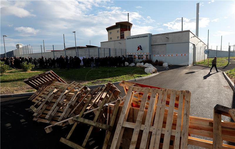 FRANCE PRISON GUARDS STRIKE