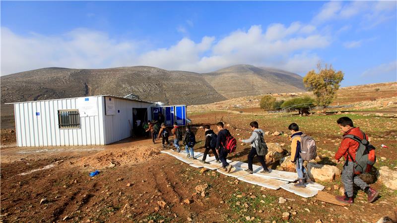 Palestinci zatvorili urede i škole u znak prosvjeda protiv Pencea