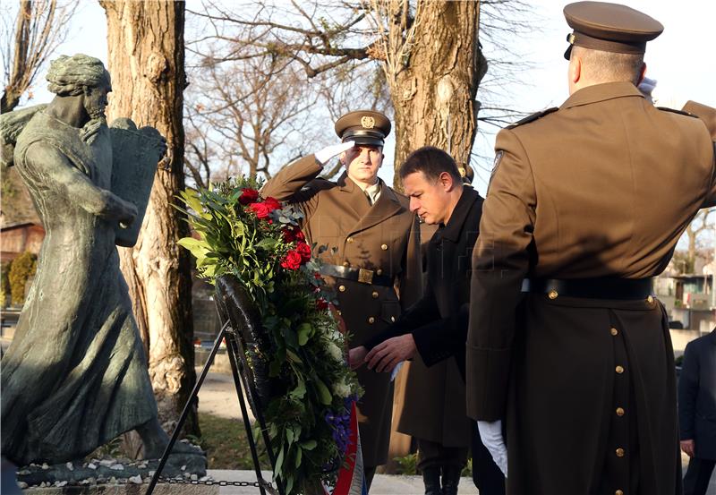 International Holocaust Remembrance Day marked with wreath-laying ceremonies