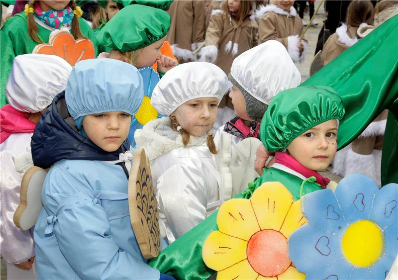 Na riječkom Korzu vesela Dječja karnevalska povorka 