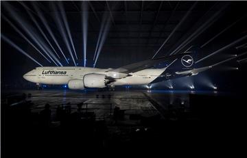 Lufthansa presents new logo in Frankfurt