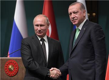 Erdogan i Putin se dogovorili o tursko-rusko-iranskom summitu u Istanbulu - izvori