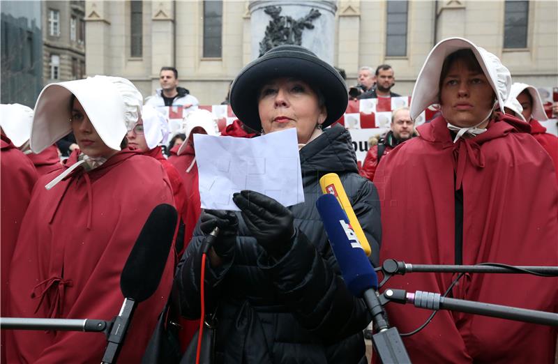  Prosvjed "Sluškinje ustaju za ratifikaciju Istanbulske konvencije"