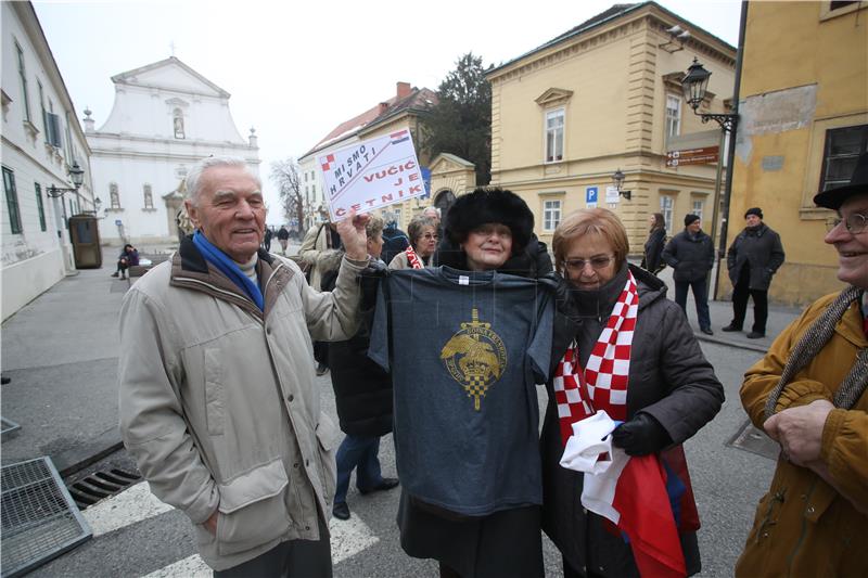 Prosvjedni skup na Gornjem gradu zbog dolaska Aleksandra Vučića u Hrvatsku