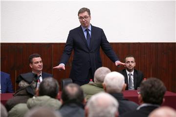 Vučić u Vrginmostu s pripadnicima lokalnog srpskog stanovništva i vlasti