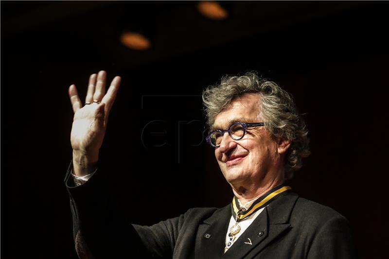 Wim Wenders snima dokumentarni film o papi Franji