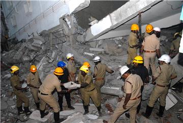 INDIA BUILDING COLLAPSE