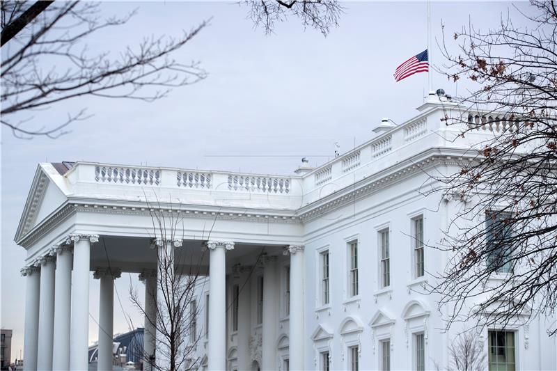 Trump obećao da će učiniti škole sigurnijima 