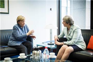 May putuje u Berlin razgovarati o Brexitu