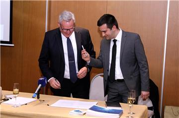 Losinj dock and Norwegian Optimarin ink cooperation deal on BWT solutions