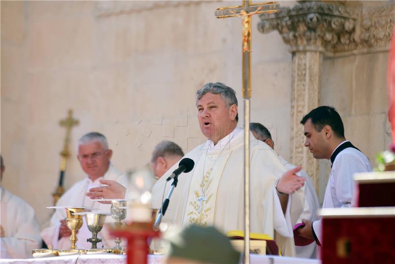 Sisak bishop Vlado Kosic named Anti-Communicator of the Year