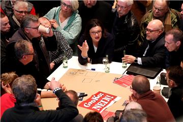 Njemački socijaldemokrati počeli s glasovanjem o ulasku u koaliciju